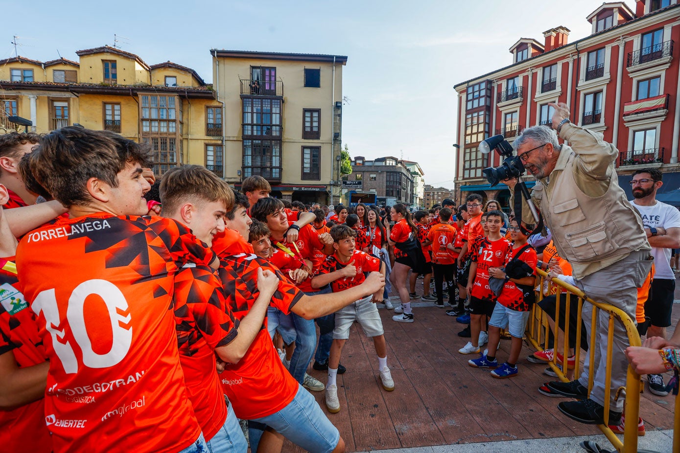 Los jugadores posaron para las cámaras y disfrutaron del momento como nunca. 