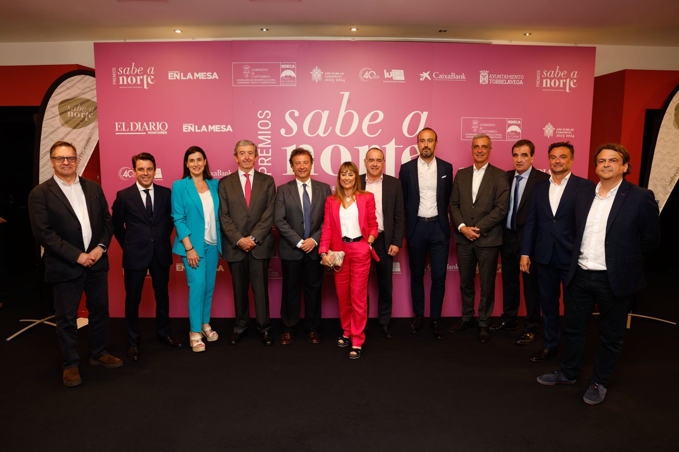 Íñigo Noriega, Rubén Riaño, Gema Igual, Luis Revenga, Pablo Palencia, Marisa Hoyuela, Rafael Vega, Javier López, Gustavo Cubero, Ignacio Pérez, Juan Luis Centeno y Pedro Marentes. 