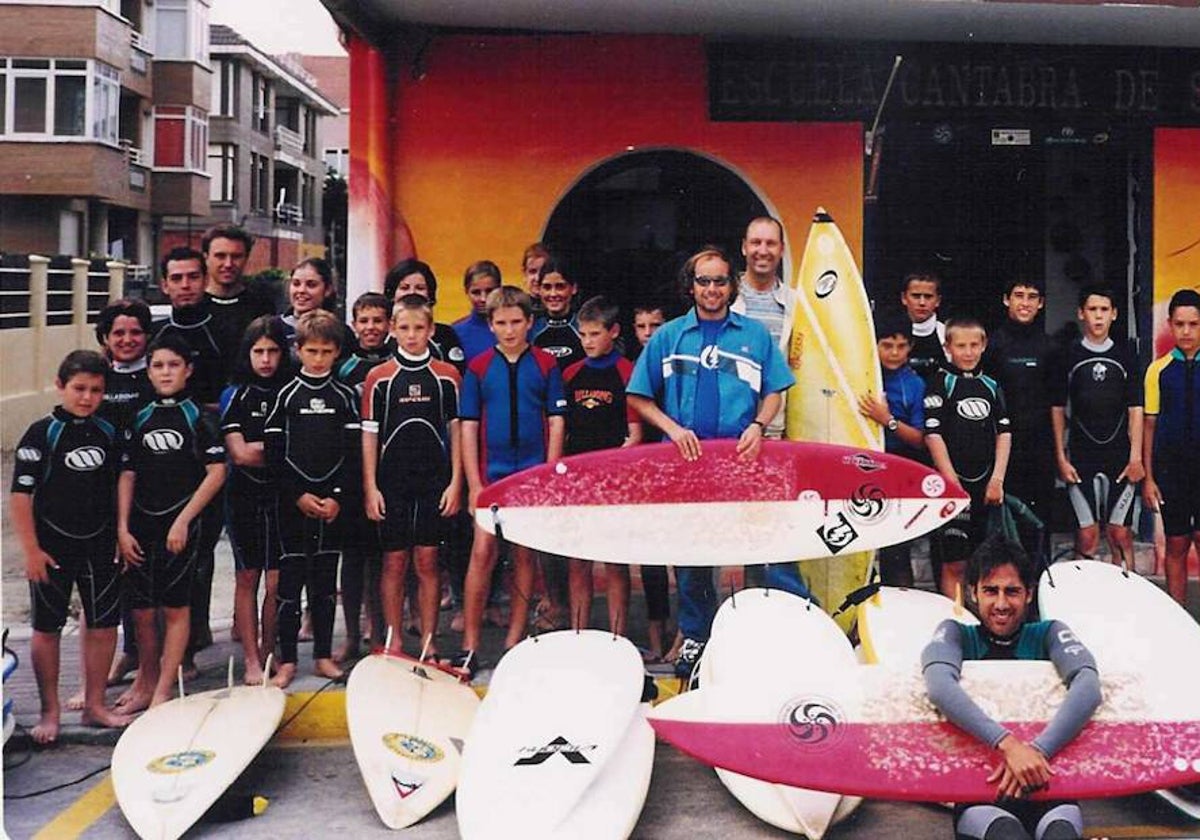 34 años dando clases de surf