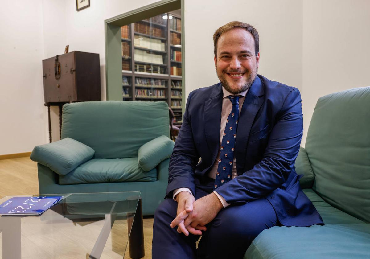 Javier Santacruz Cano, ayer, en el Ateneo de Santander.