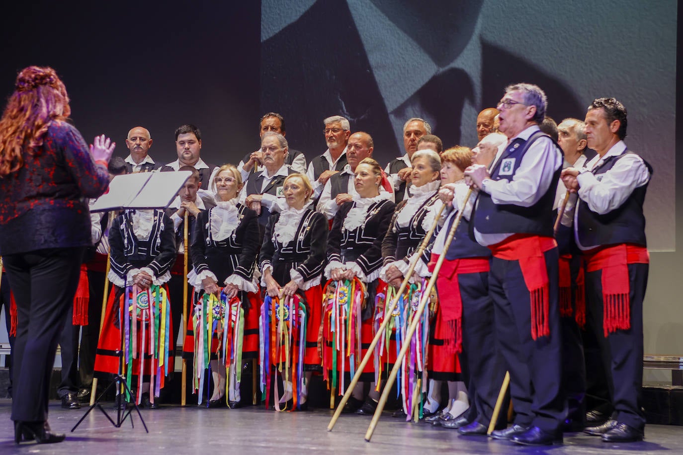 Los Garcilaso abrieron y cerraron el emotivo acto.