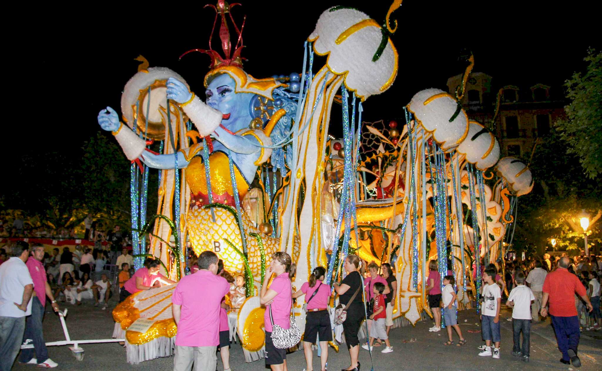 Carroza ganadora del desfile en el año 2009.