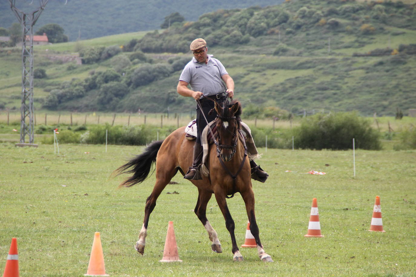 Mario Sierra demostró su alta experiencia montando a caballo.