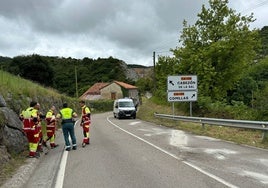 Cuerpos de seguridad en la zona del accidente.