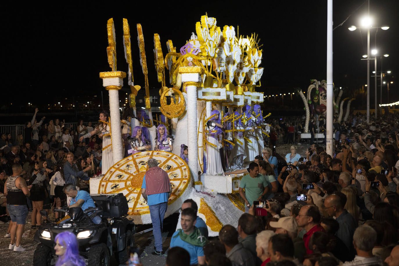 'Los caballeros del zodiaco' se hicieron con el octavo puesto y el premio de reina infantil.