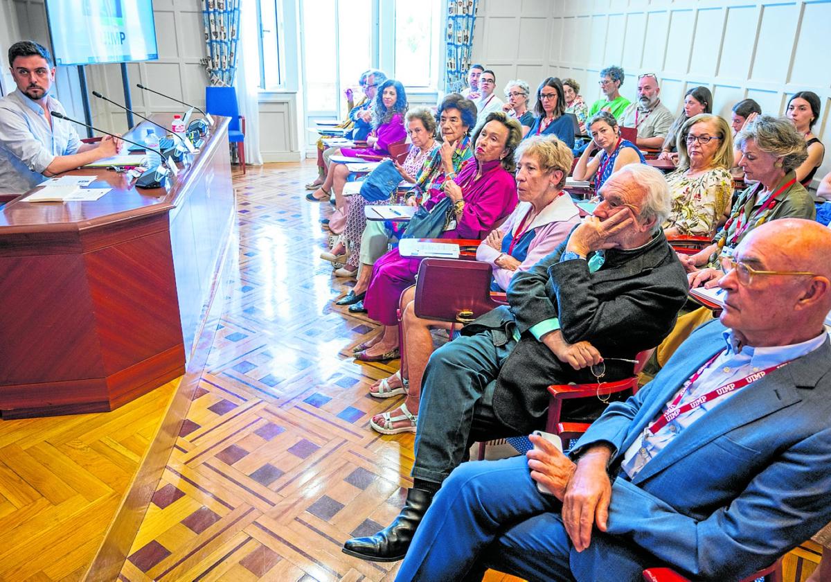 El profesor de la UAM Diego S. Garrocho impartió la primera ponencia del XV Foro Naturaleza y Cultura.