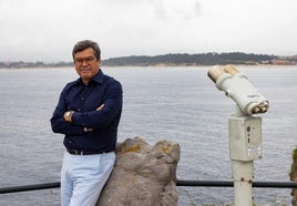 Maximiliano Bello, la pasada semana, frente al mar en La Magdalena.