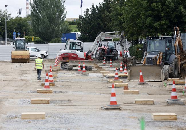 Las labores para levantar un estacionamiento en altura en La Carmencita deberían terminar a finales de año.