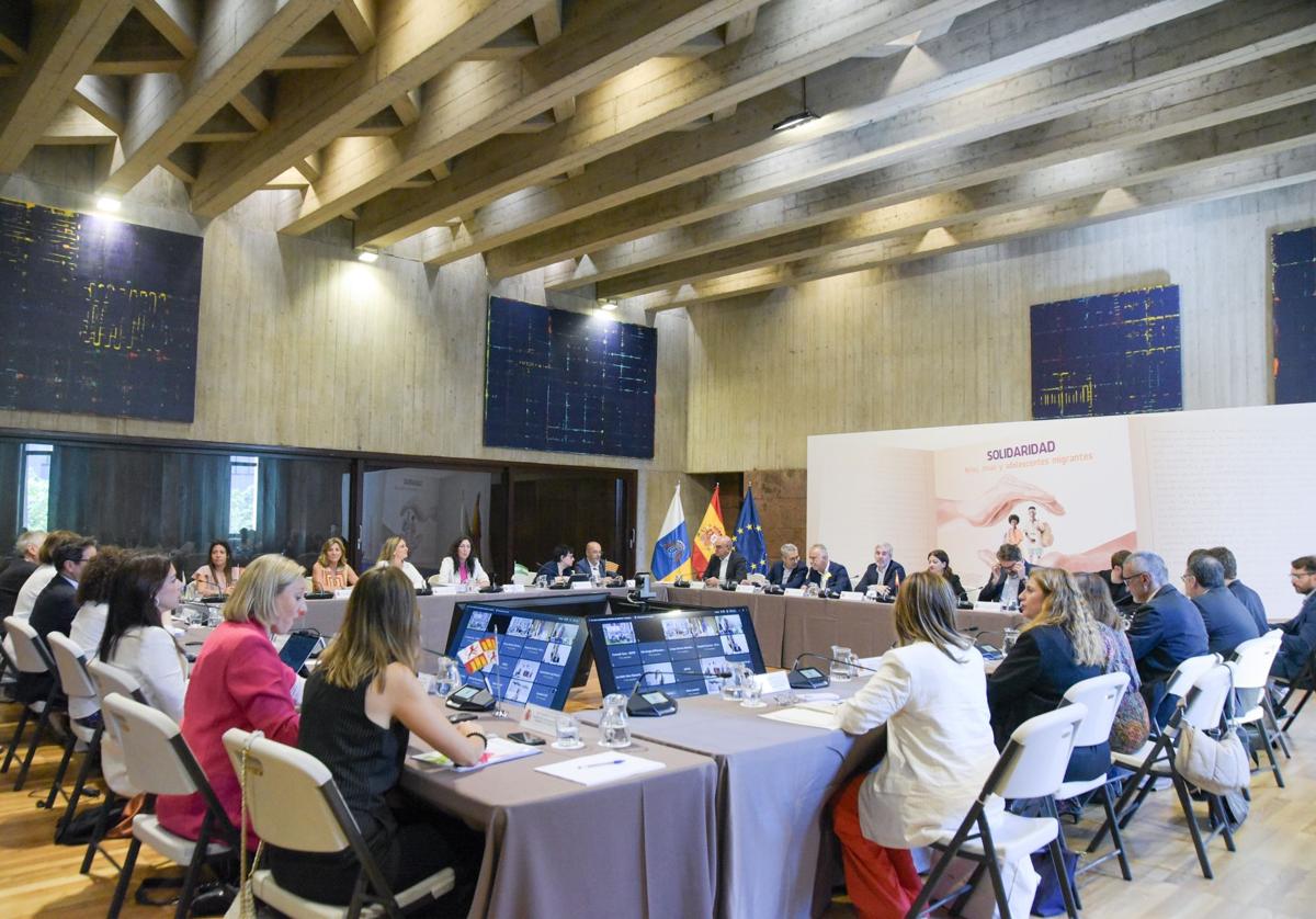 Imagen de la reunión del Gobierno con las comunidades autónomas en Tenerife.