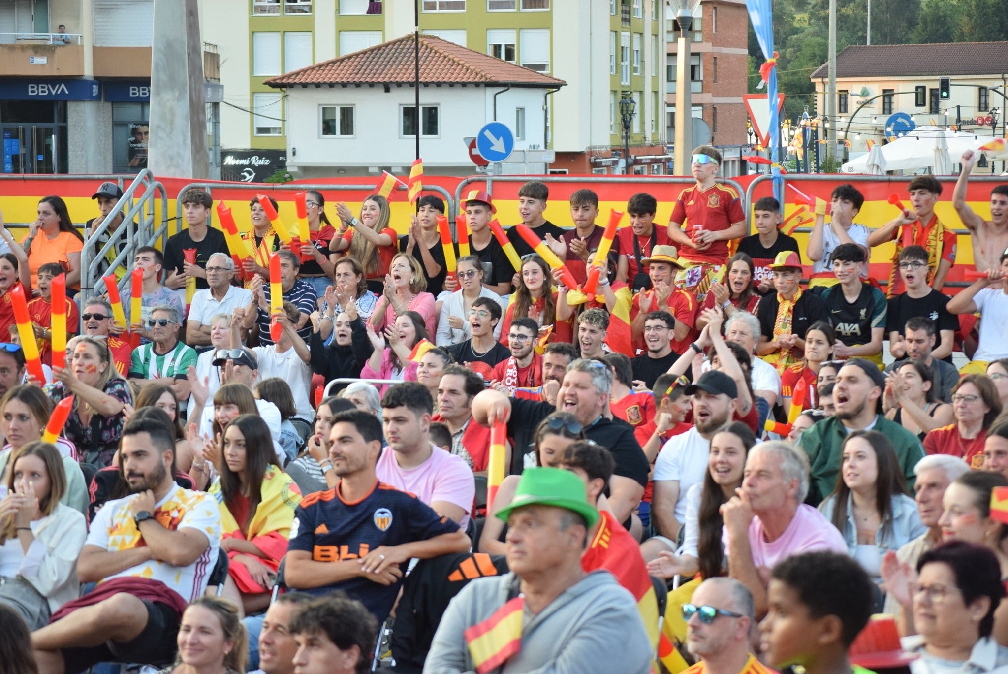 Piélagos también vibró con el partido y la victoria final de España ante Inglaterra.