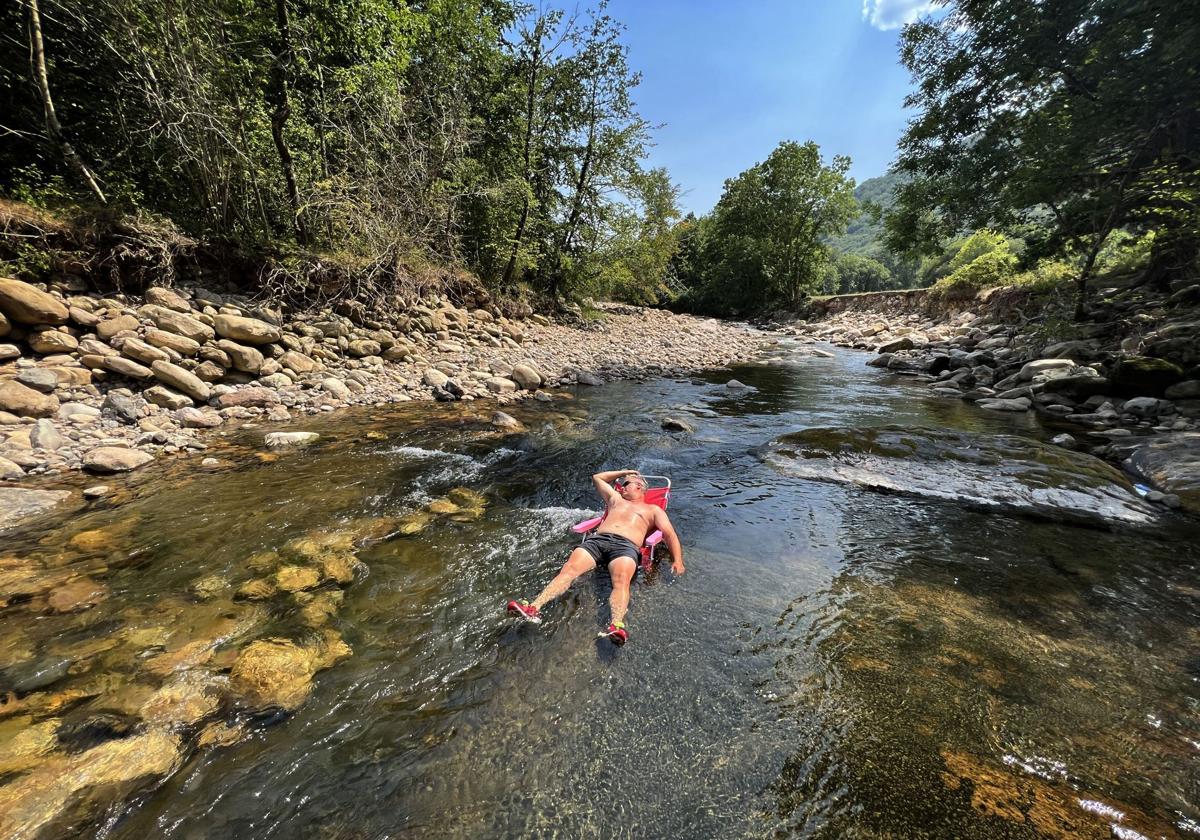 Río Saja a su paso por Cabuérniga