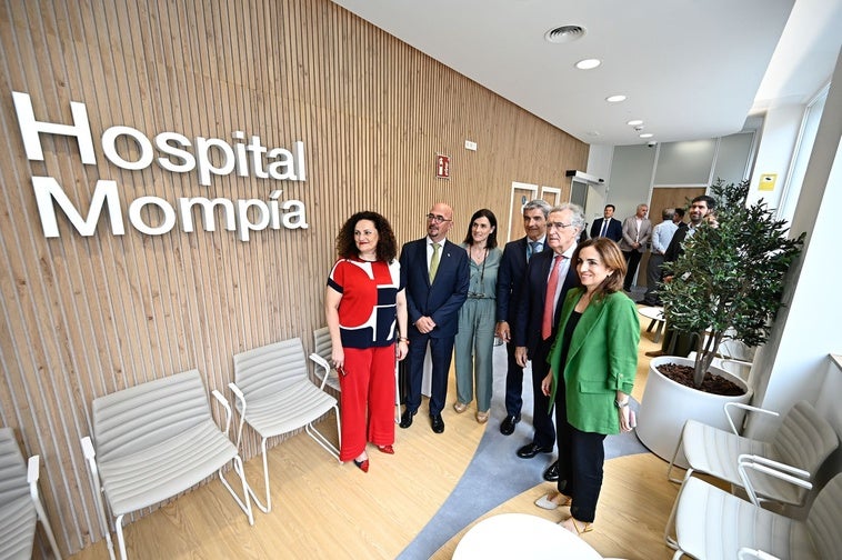 Las autoridades regionales y locales y reponsables tanto del Hospital Mompía como de AXA han visitado las instalaciones del nuevo centro.