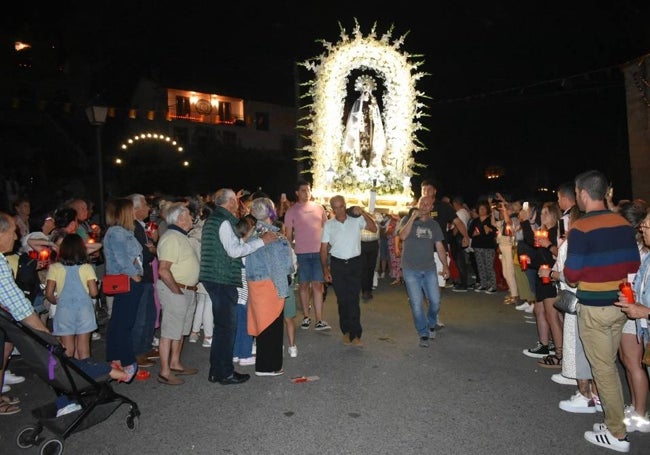 La imagen de la Virgen recorrió las calles de Las Fraguas.