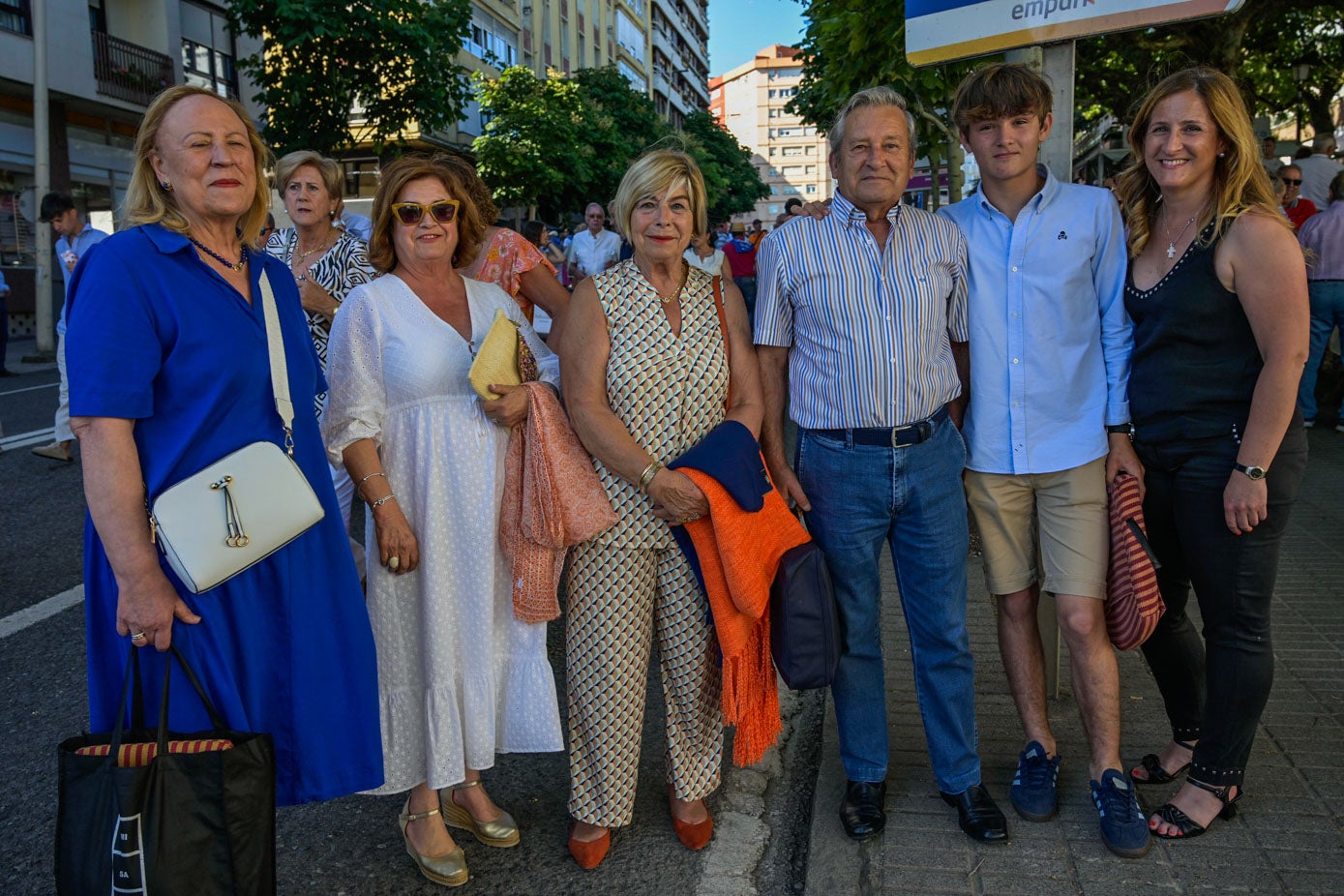 María Teresa Fernández, Carmen Saiz, Angelines Saiz, Carmelo Movellán, Pablo Movellán y Noelia López. 