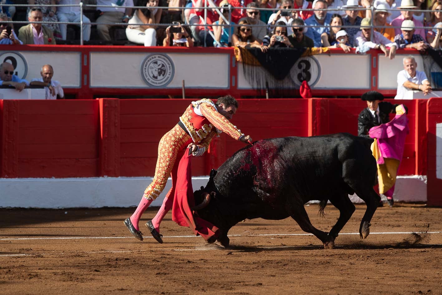 Estocada de Ponce al primero de la tarde