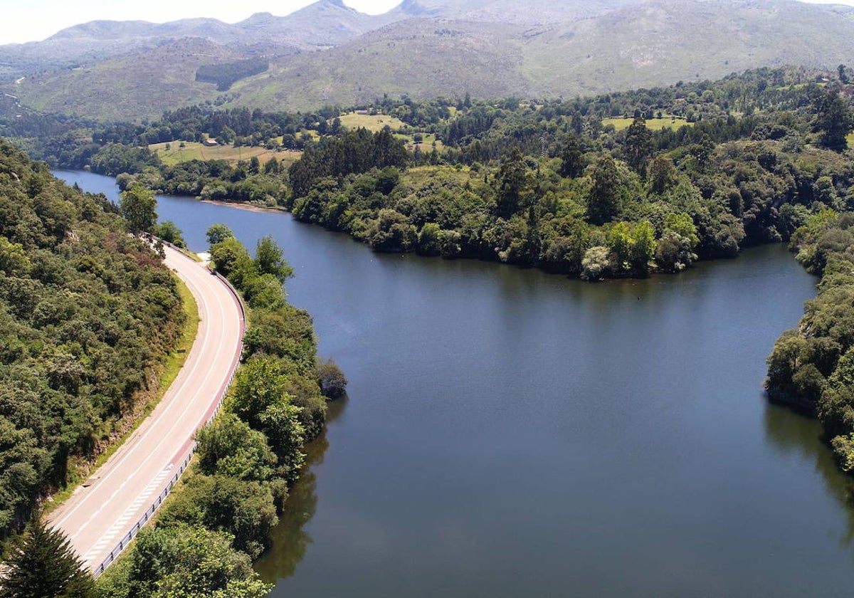 El embalse de Palombera, uno de los grandes atractivos de la zona.