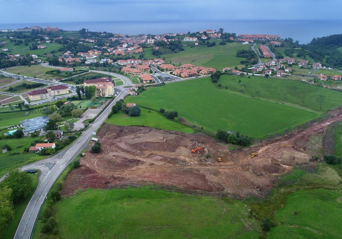 Movimiento de tierras de cuando se procedió a la recuperación del trazado de la variante no ejecutada.