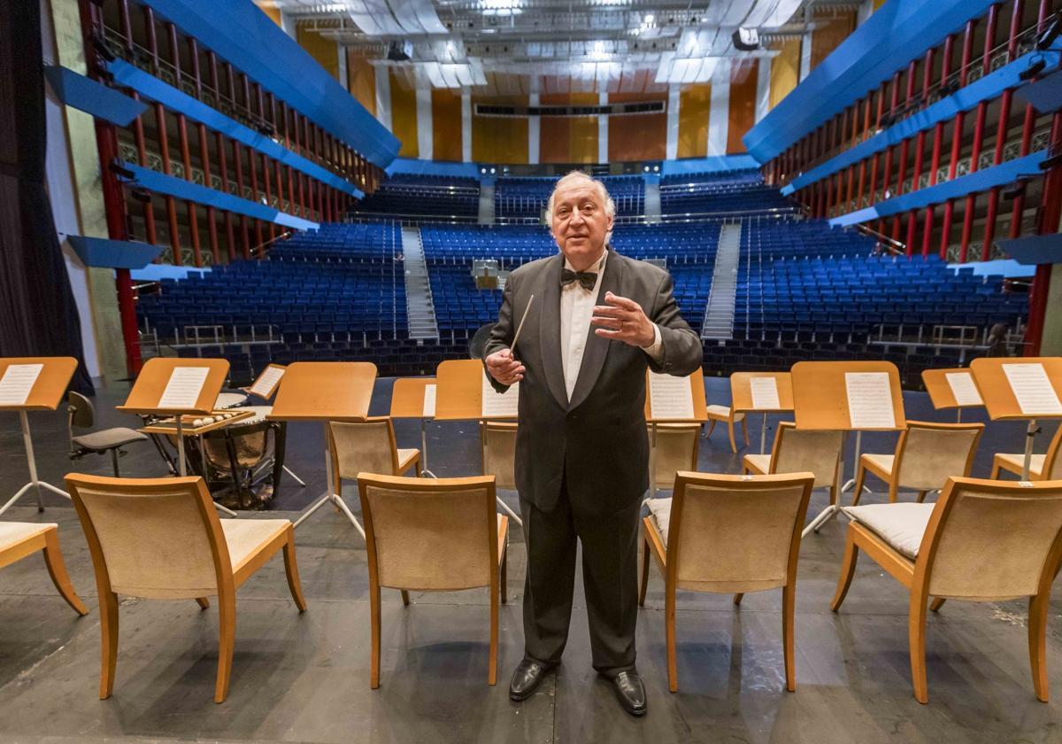 El maestro Péter Csaba cierra una etapa al frente del Encuentro de Música y Academia con agradecimientos a la ciudad y a sus gentes.