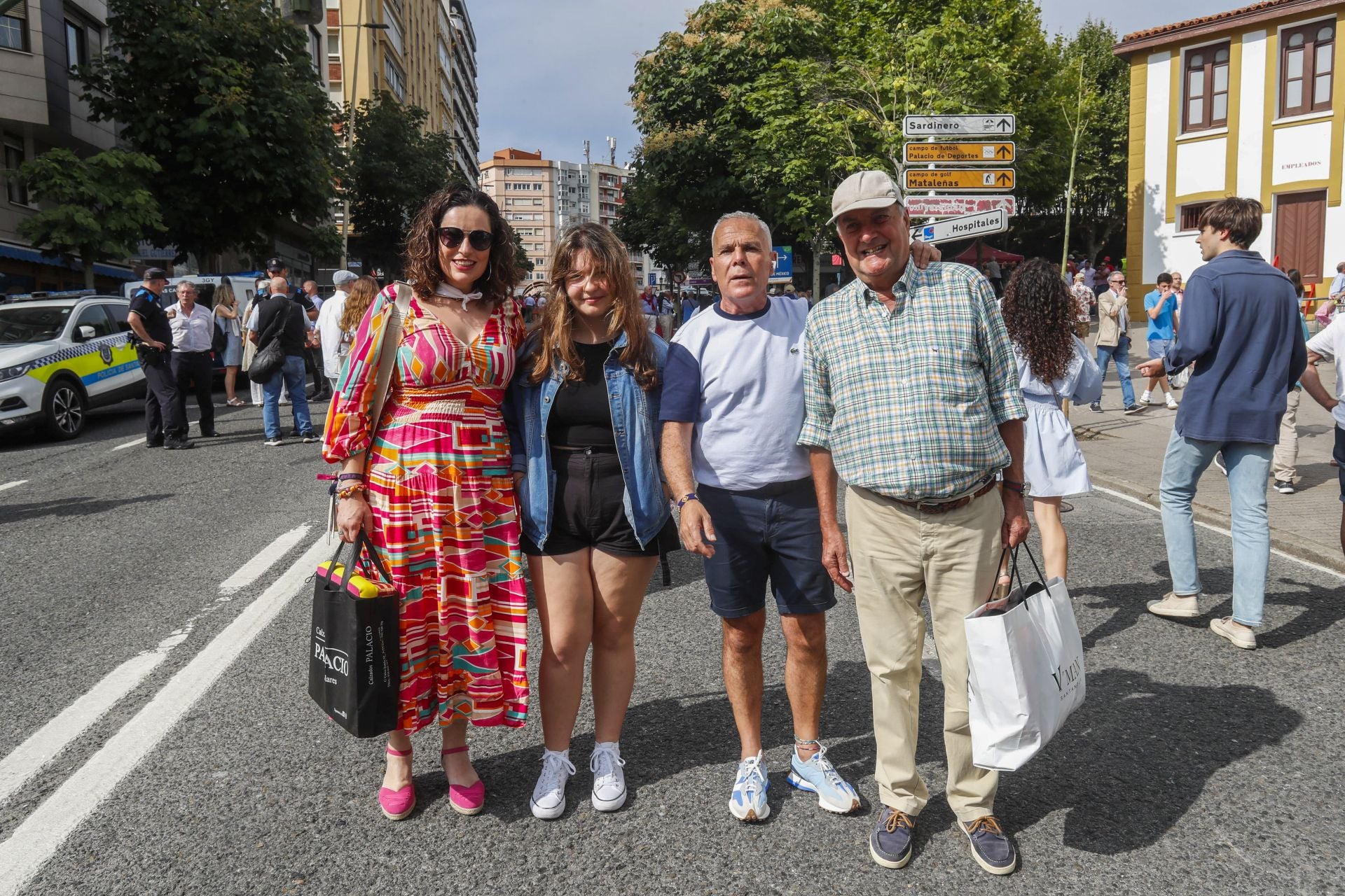 María Fuentes, Carolina Fuentes, Maganito Bedia y José Luis López.