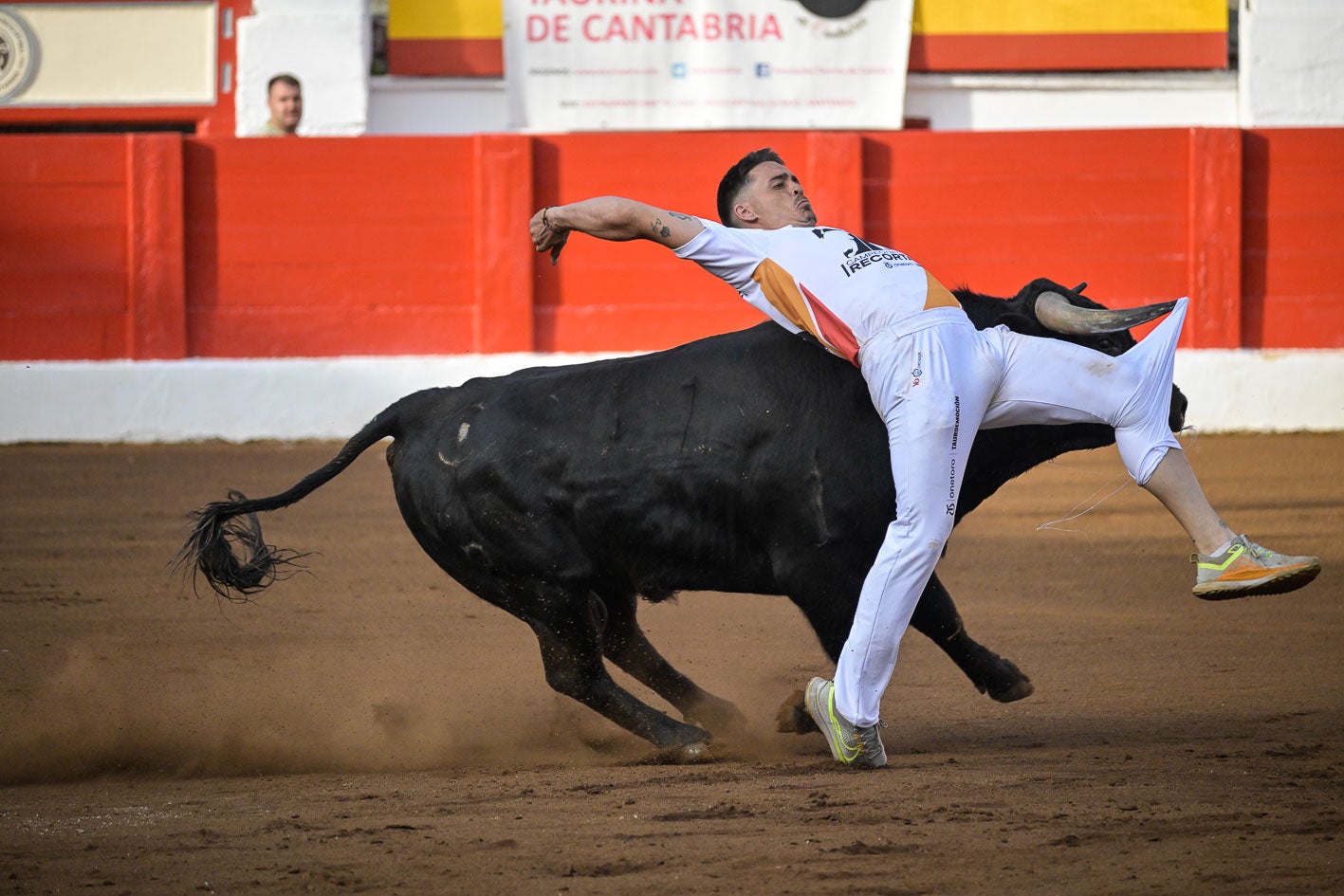 Con cinco toros de Brazuelas en chiqueros, una novillada que salió con patas, con raza y celo en sus embestidas, con en juego había el pase a las semifinales del certamen