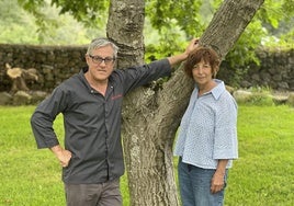 José Luis y Elena, propietarios del establecimiento que el próximo sábado celebrará su segundo año.