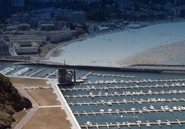 Vista del puerto de Laredo.