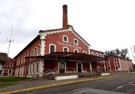 Edificio principal del recinto ferial de La Lechera, donde se proyectan las obras de la segunda fase.