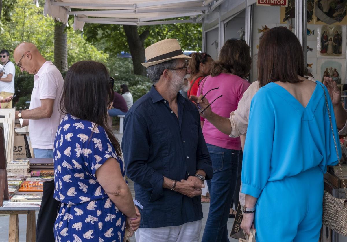 Homenaje a Neruda en las actividades de la Feria del Libro viejo
