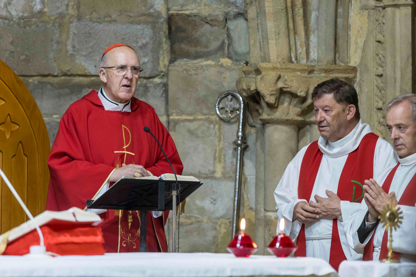 Osoro, que se mostró muy agradecido por el nombramiento, durante la misa. 