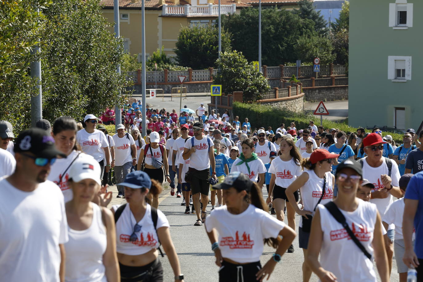 Los participantes estuvieron al calor como acompañante durante toda la marcha. 