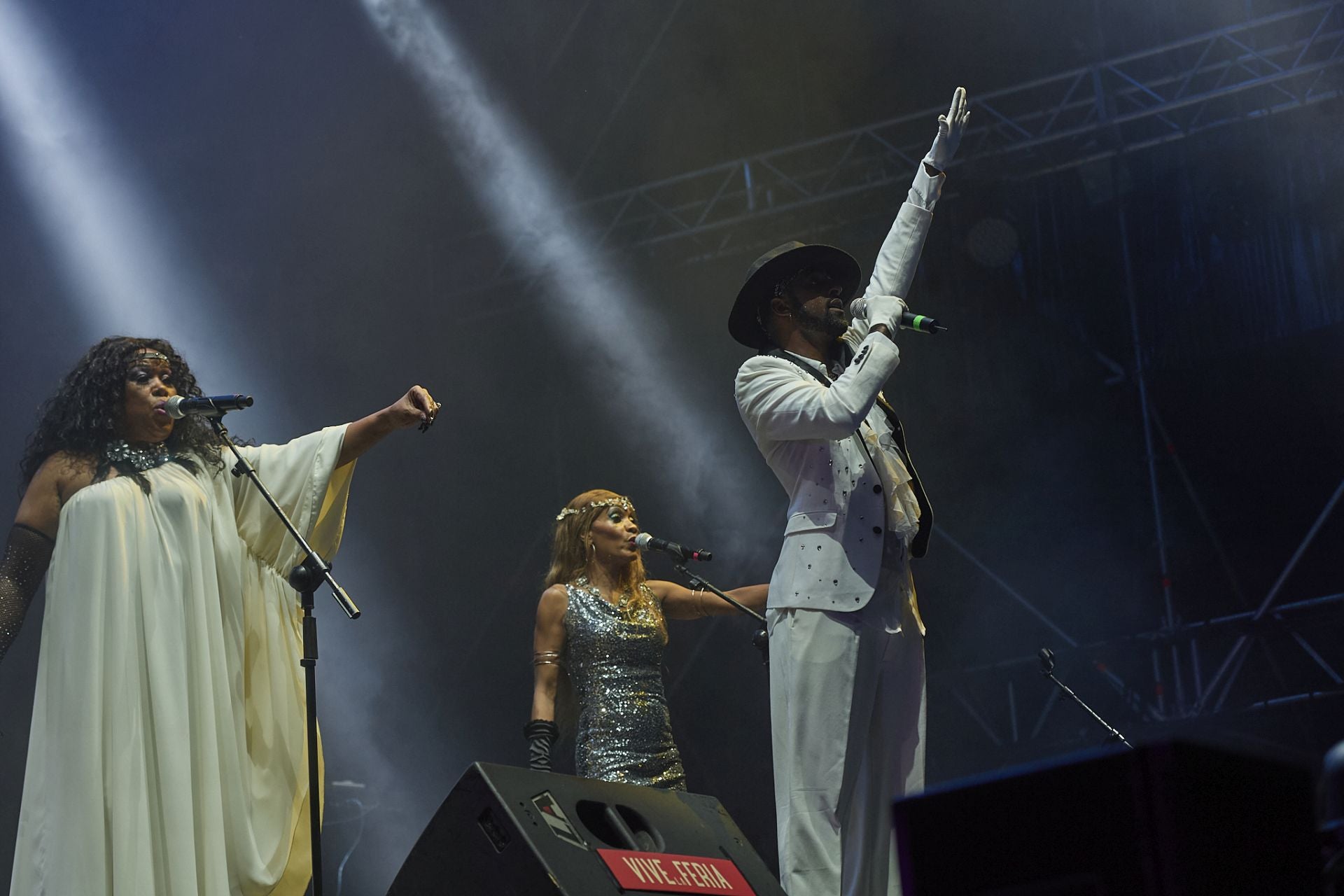 Boney M hizo saltar al público que bailó todas sus canciones