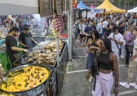 El recinto ferial es visitado a diario por jóvenes y adultos de todas las edades y nacionalidades.