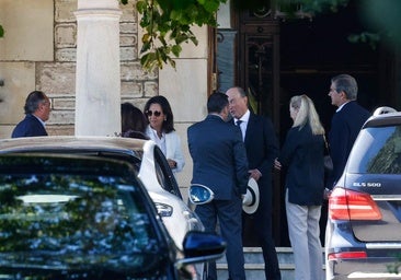 Ana Botín llegó acompañada de su marido , Guillermo Morenés, y Manuel Iturbe,