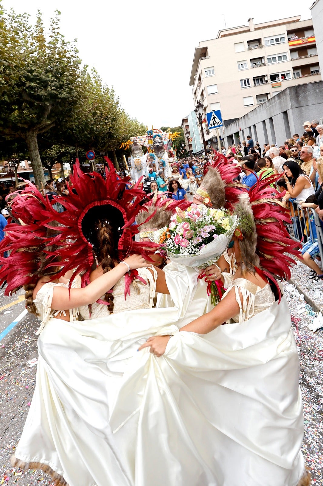 Tras el fallo del jurado, los abrazos y la emoción se han desatado en Torrelavega. 