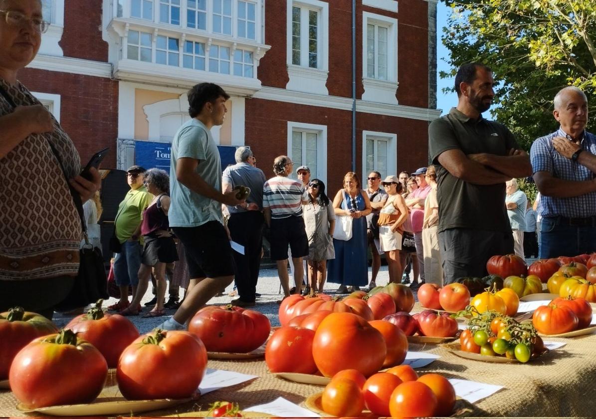 Los jardines de la casa de Pereda en POlanco acogieron la feria