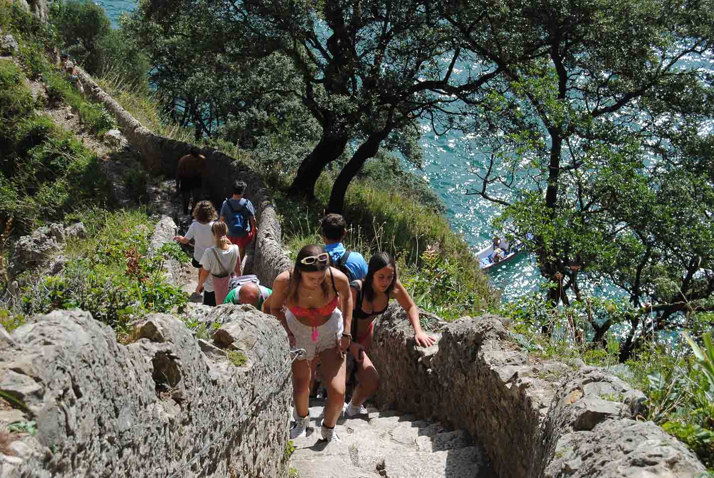 El tránsito de turistas es constante en este enclave en los meses de verano. 