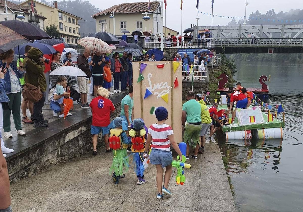 Unquera se llenará este viernes de color con sus balsas