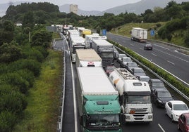 La A-8, que conecta Santander y Bilbao, será uno de los puntos decisivos.