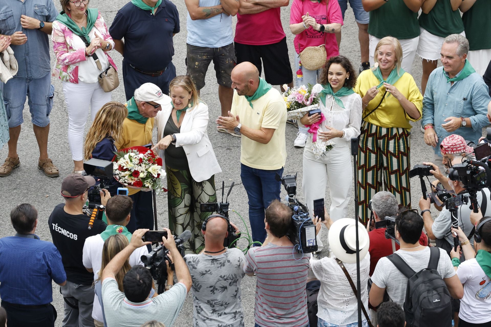 Homenaje a Toñi Quintana como Carrocista Veterano y Chenoa como Carrocista Mayor.