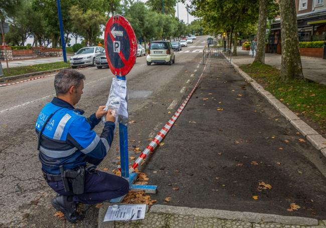 Ayer comenzaron las labores de señalización de las diferentes restricciones que se llevarán a cabo durante la jornada de hoy en Santander