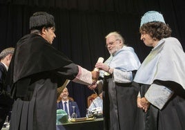 El Nobel Jon Fosse recibe el Honoris Causa de la UIMP de manos de Carlos Andradas en presencia de Cristina Gómez-Baggethun