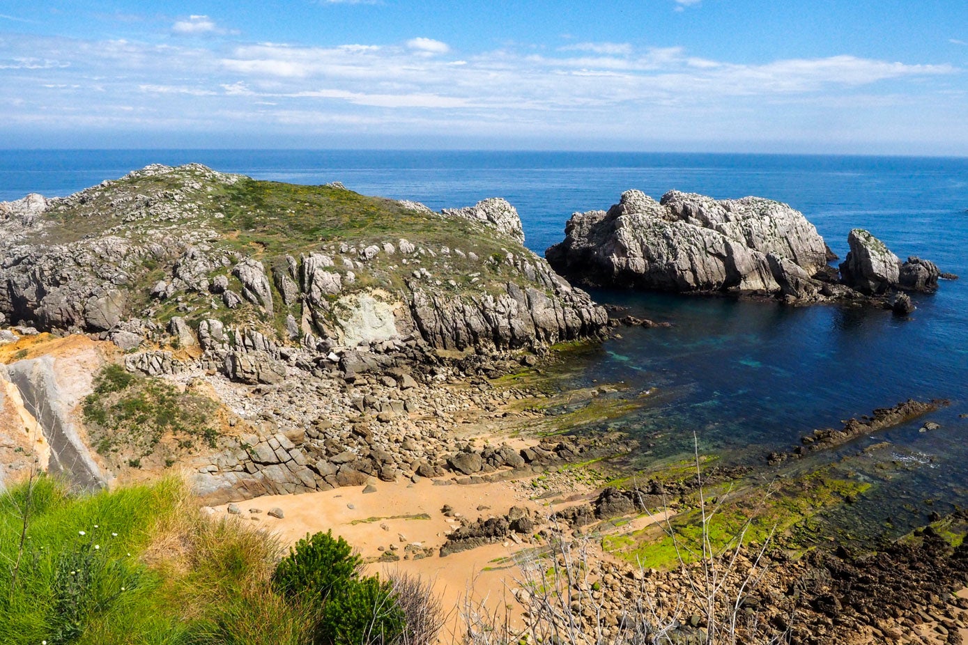 Entorno de la playa de Somocuevas