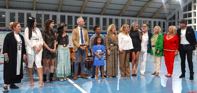 María José Pereda De Castro, Patricia Martín, Maite Álvarez, India Calandra, Sergio Silva, Monty Lima y Greta Lima, Rosa Díaz, Lourdes Verdeja, Leticia Mena, Miguel Rincón, María Isabel Priede, María Luz Fernández y José Luis Callejo.