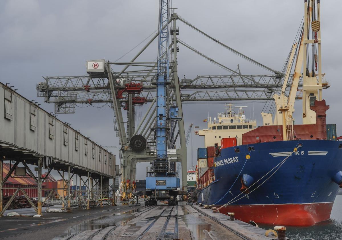 Cantabria acaricia en 2024 las 400 empresas que exportan de forma regular