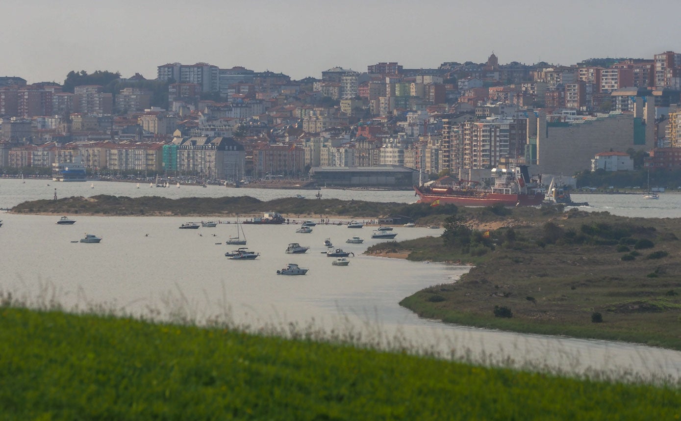 Una panorámica de Santander durante las mareas vivas. 