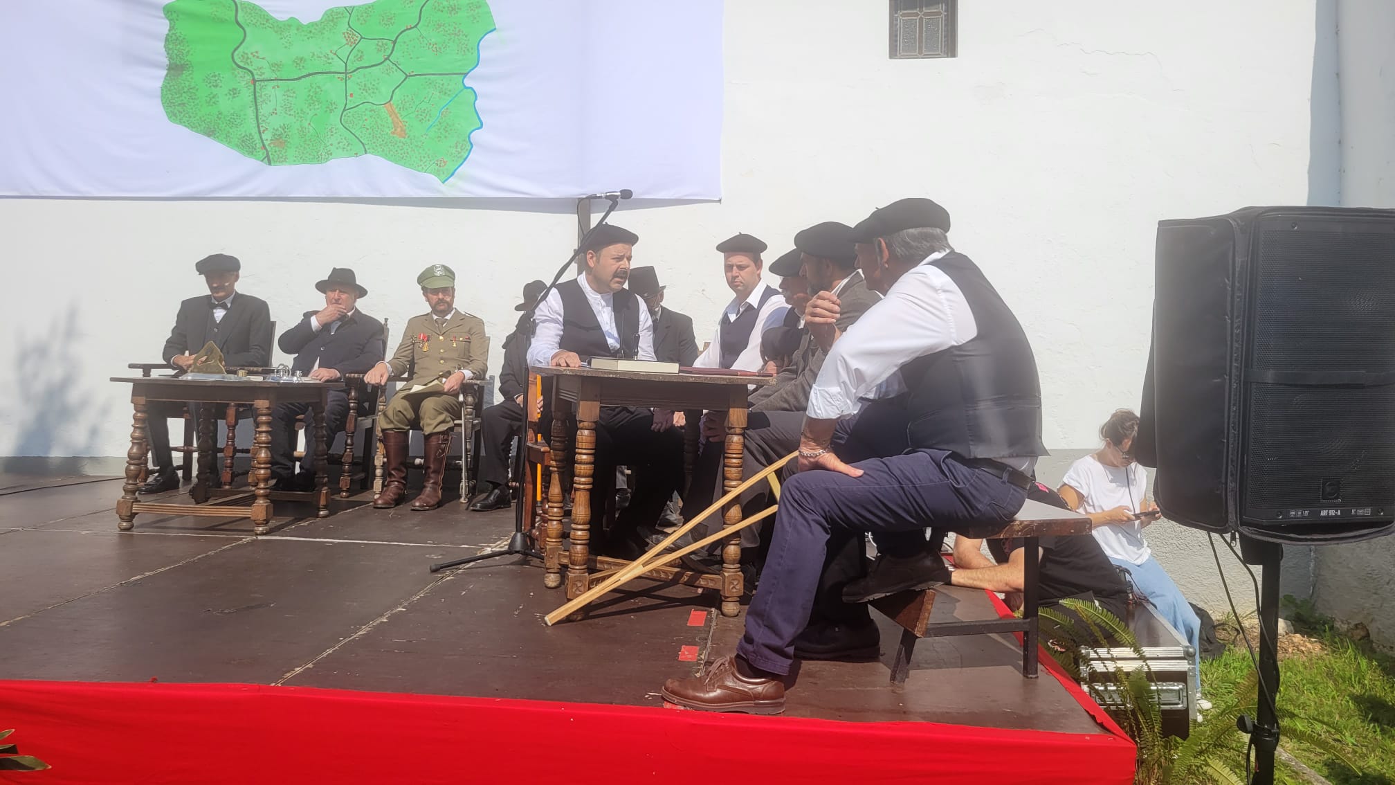 El actual presidente de la Junta Vecinal de La Revilla, Roberto Vélez, representó al pedáneo del año 1924.