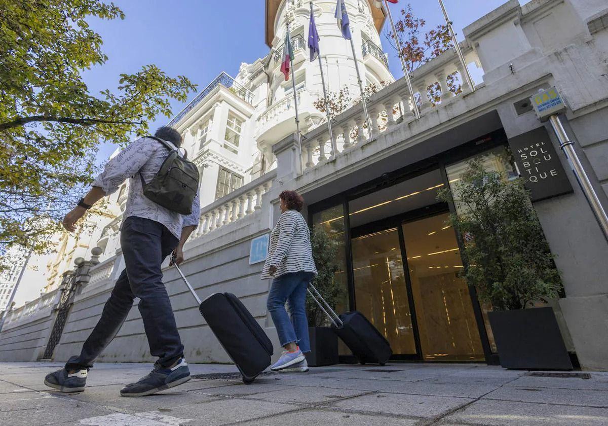 Las pernoctaciones hoteleras en Cantabria aumentaron el 5% en agosto