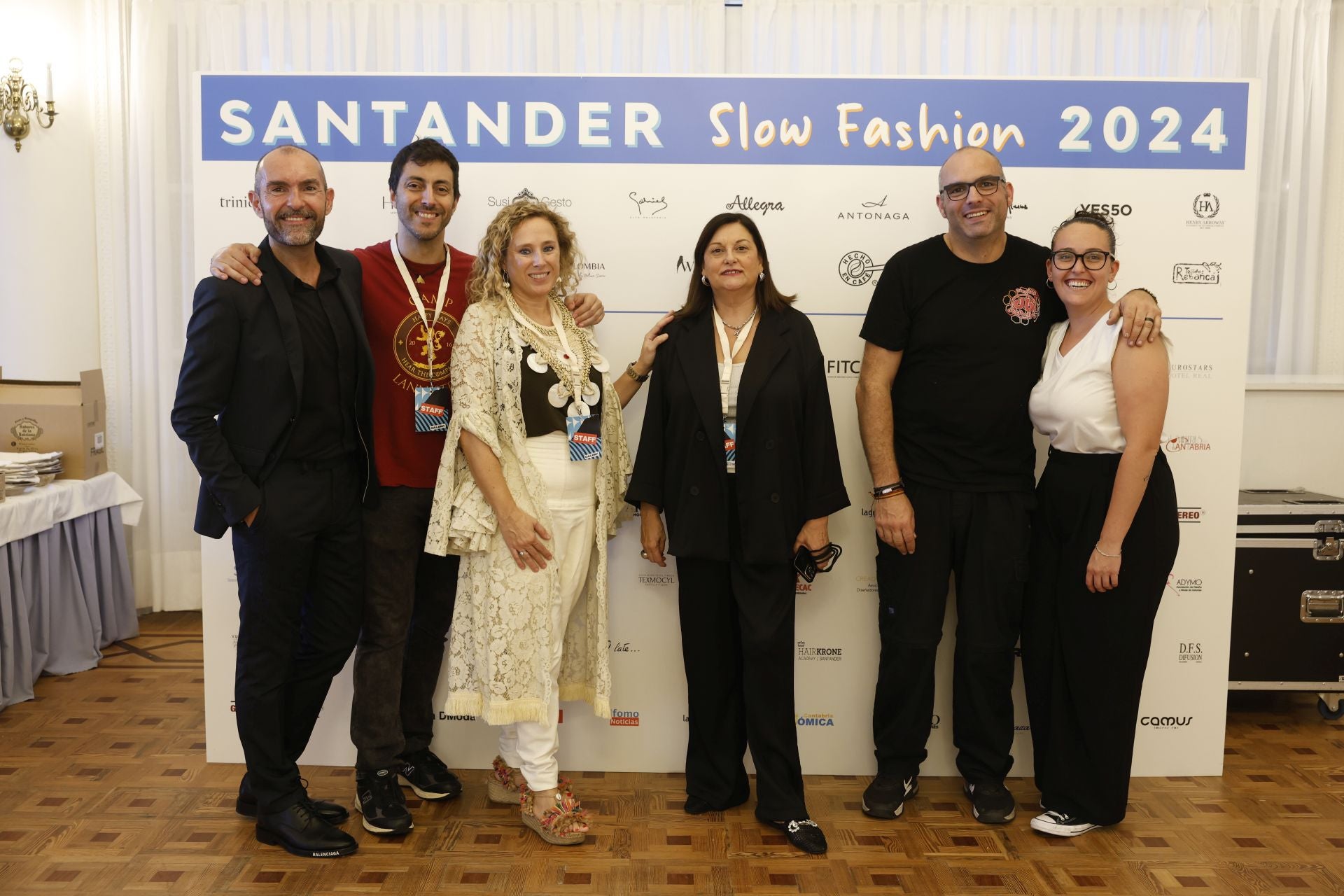 Parte del equipo de la Santander Slow Fashion 24: José Luis Callejo, Aser García Rada, Blanca Mora Salmón, Maribel Cabo, Rubén López Gutiérrez y Paula González Salmón.