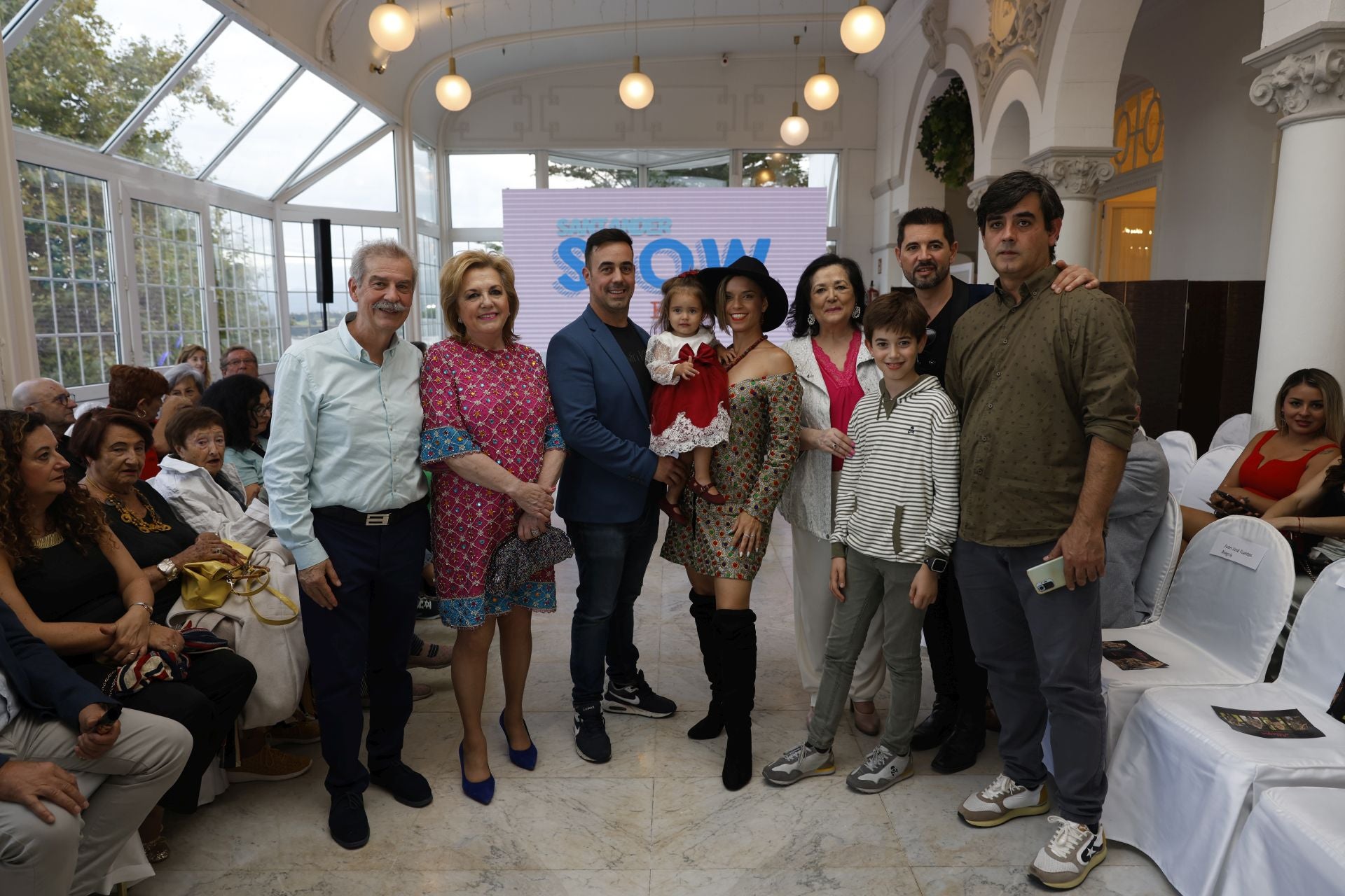 Armando Arconada, Marisa Alegría, Raul Alegría, Luna Alegría, Lucía Rivera, María Teresa Alegría, Hugo Madrazo, José Madrazo y Juan José Fuentes.