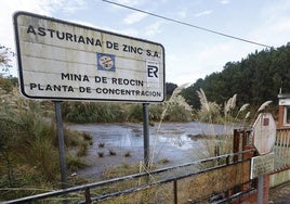 Terrenos de la antigua mina de zinc situados en el pueblo de Torres (Torrelavega).